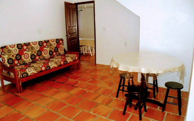 Ingleses Residence