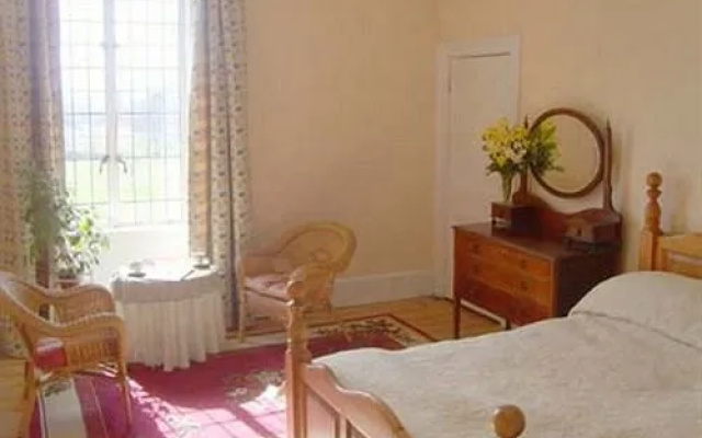 Cleeve House