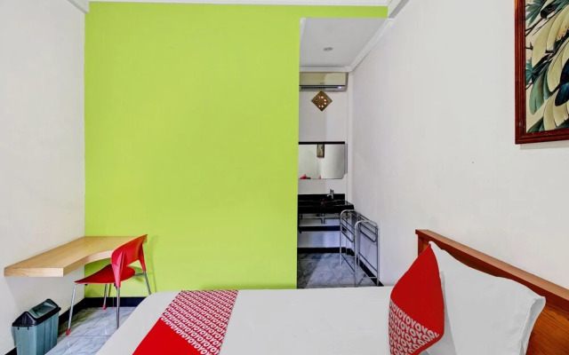 Super OYO 90672 ADHYA GUEST HOUSE LOMBOK