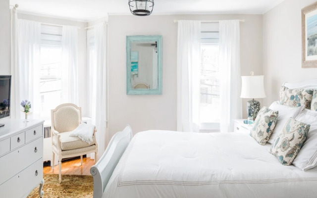 East Bay Bed & Breakfast
