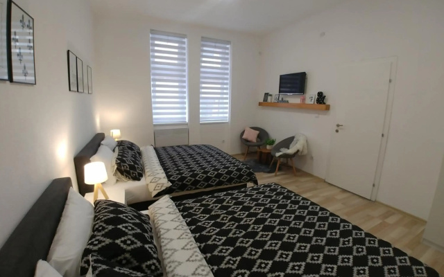 Apartments Sari