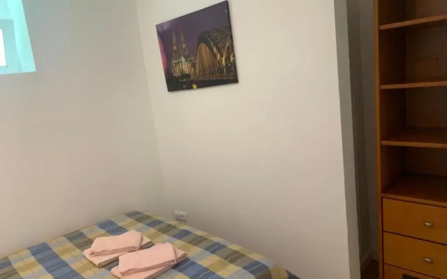 House and Rooms in Lisbon