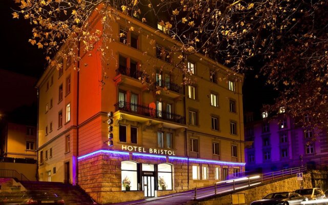 Отель Bristol Hotel Швейцария, Цюрих - 3 отзыва об отеле, цены и фото номеров - забронировать отель Bristol Hotel онлайн вид на фасад