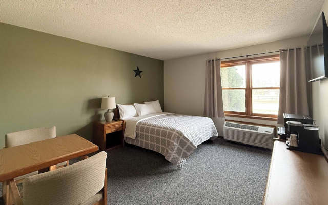The Trail Inn - Amana IA
