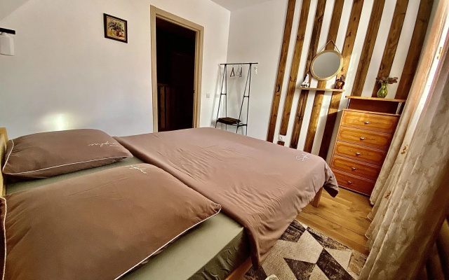 Guest House Избушки (Гест Хаус)