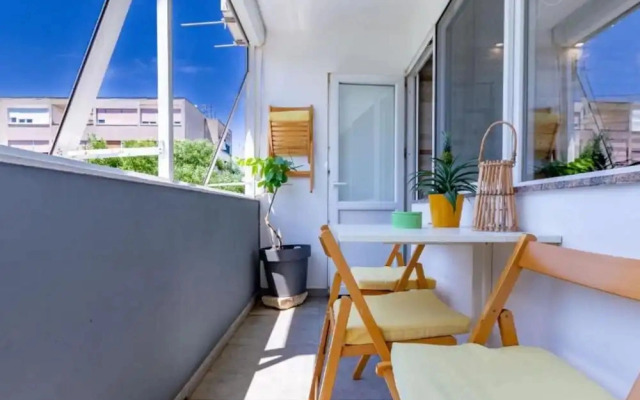 Artsea Apartment