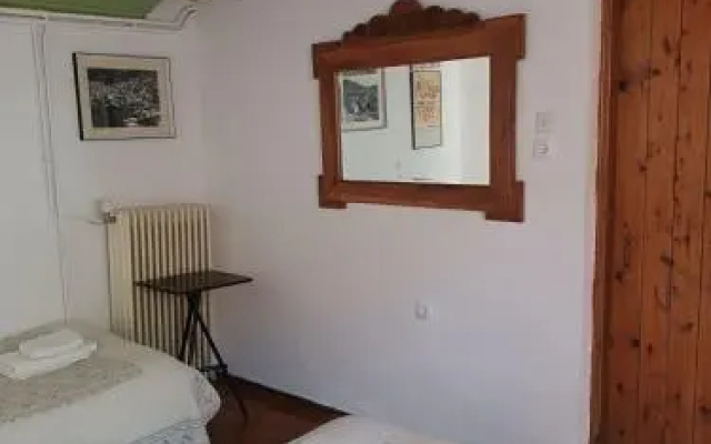 Orestis House