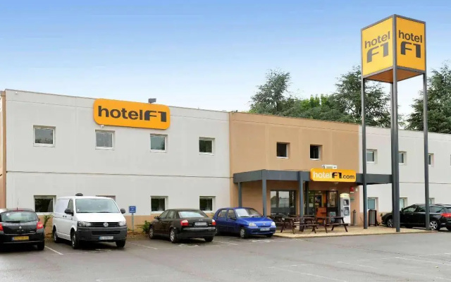 Hotelf1 Blois Nord