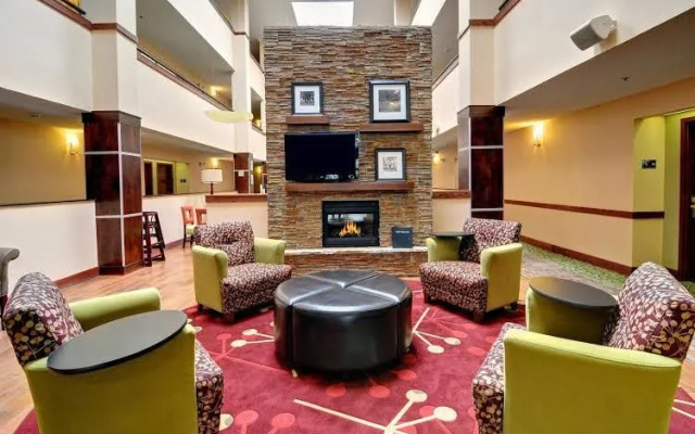 Homestead Inn East