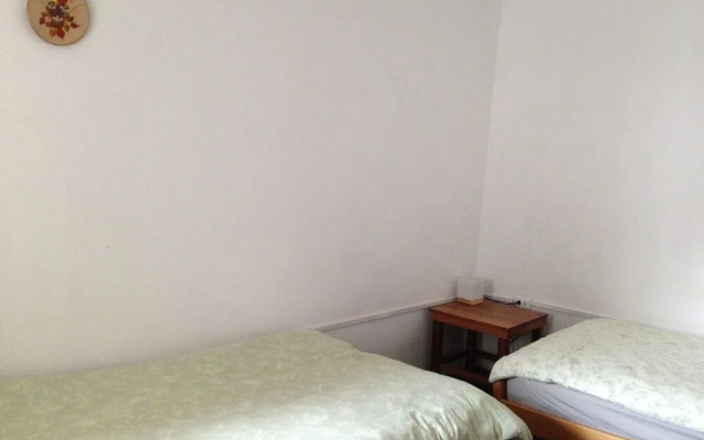 Chacha International - Hostel