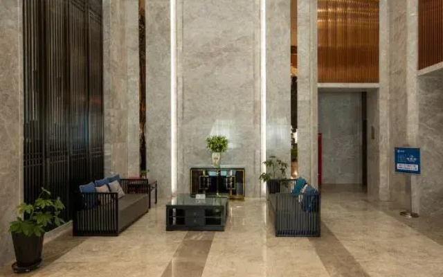 Huayi Hotel