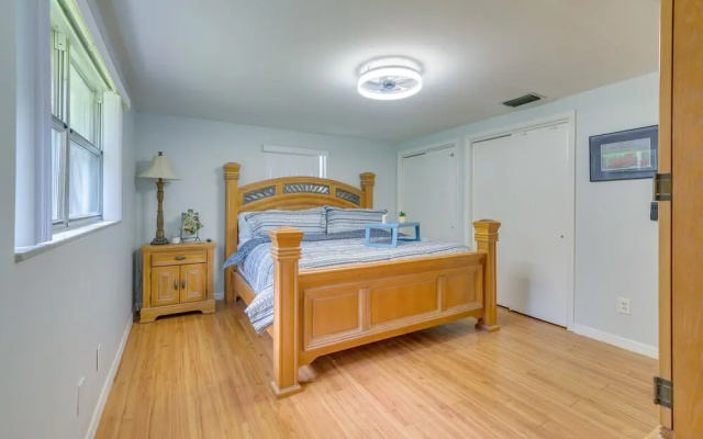 Lakefront Inverness Getaway w/ Boat Dock + Canoe!