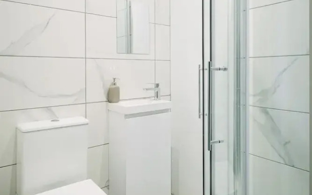 Sun St Apartment 4