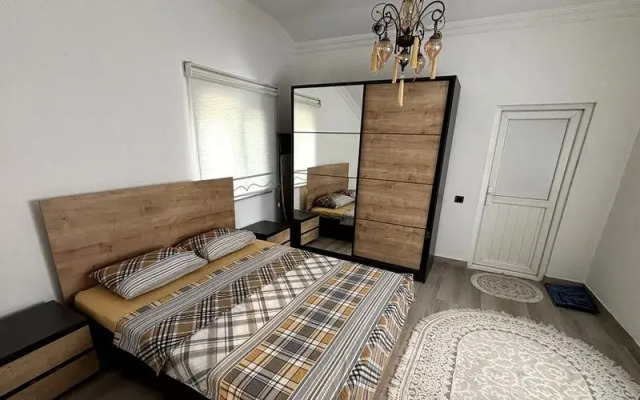 Hidirnebi House