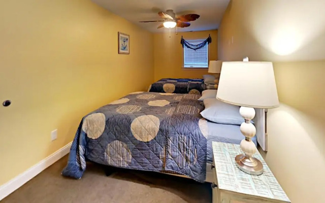 Put-in-Bay Waterfront Condo #107