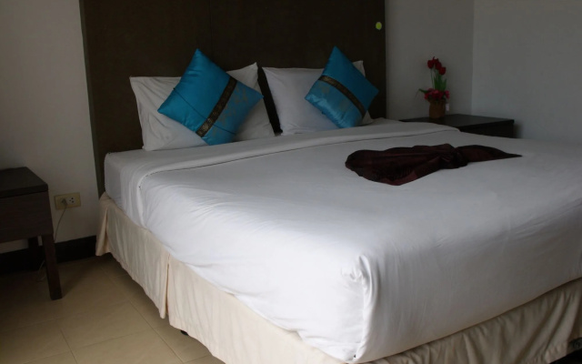 BGW Phuket - Hostel