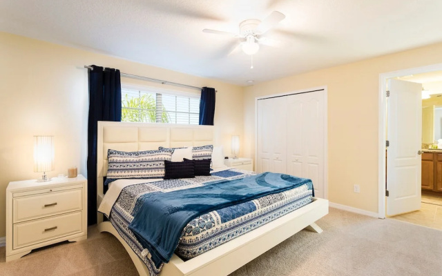 Storey Lake 4893