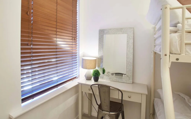 Pearl Apartment