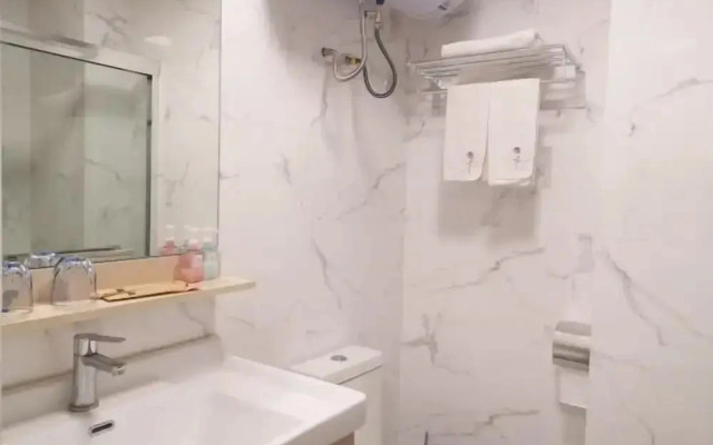 ihouse International Apartment (Qingyuan Shunying Times Square)