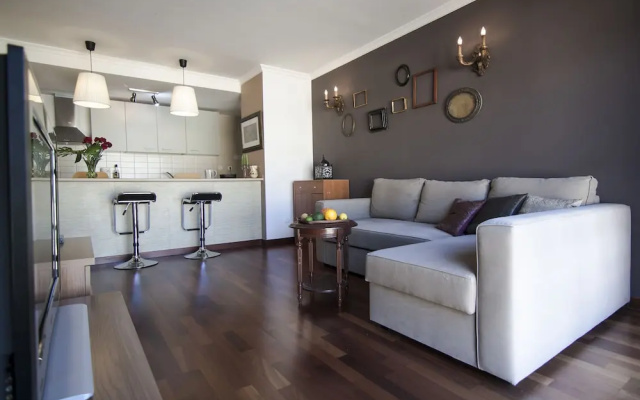 Castillo Apartments