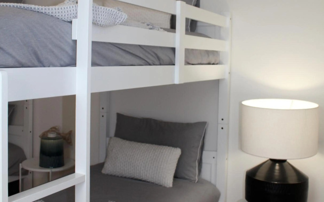 Ayada Villa - Pet Friendly - 1 Min to Beach