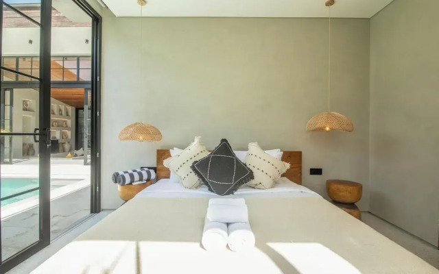 Bohemian Lush 5BR Retreat, 5 Mins to Bingin Beach