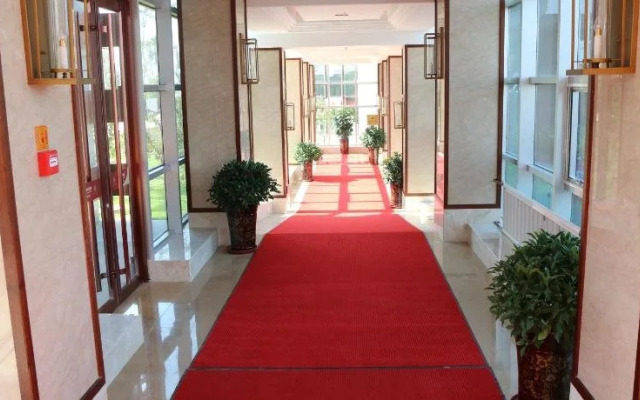 Yinchuan Western Airport Aviation Hotel