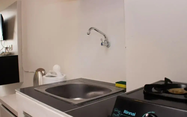 Cozy Living Studio At Urbantown Apartment Karawang