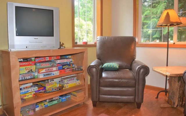 Cougar Cabin