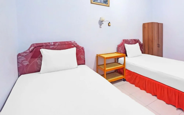 Hotel O Wisma Arwini Syariah Near Benteng Balangnipa