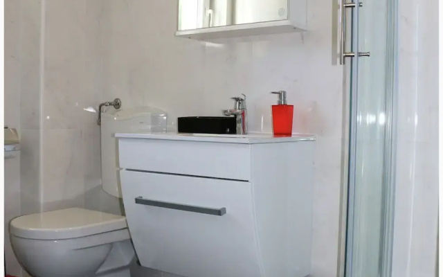 Modernistic Apartment in Primosten With Pool
