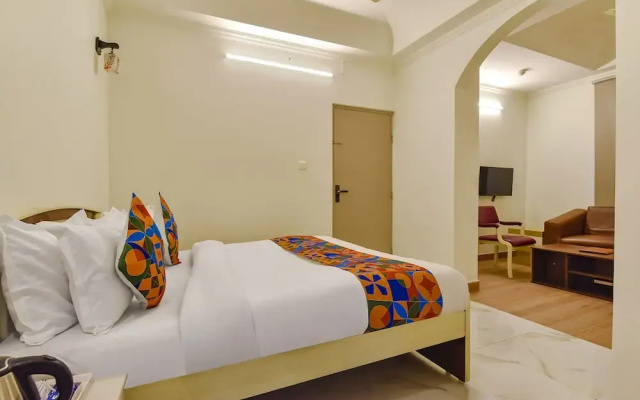 Fabhotel The Tulip Regency