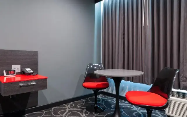 Astro Pasadena Hotel