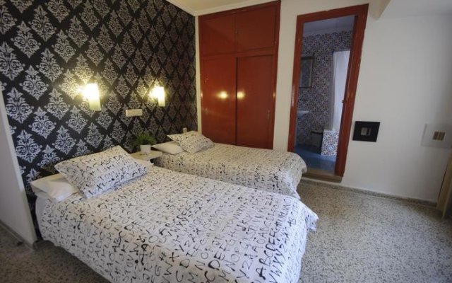 Отель Hostal On Dormire Испания, Валенсия - 2 отзыва об отеле, цены и фото номеров - забронировать отель Hostal On Dormire онлайн комната для гостей