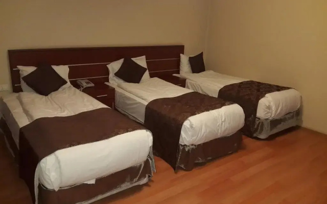 Siyav Hotel