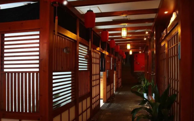 Shandong International Hotel (Jinan Quancheng Square Daming Lake Branch)