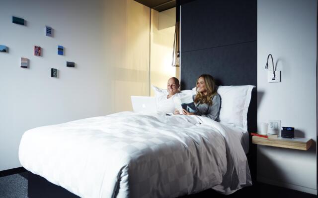 Alt Hotel Winnipeg вид на фасад