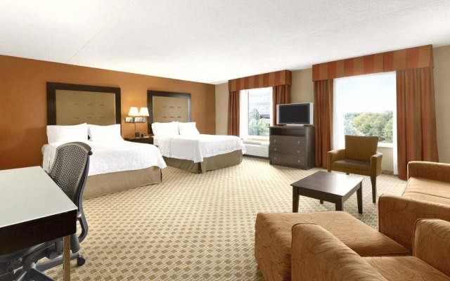 Hampton Inn & Suites Herndon-Reston