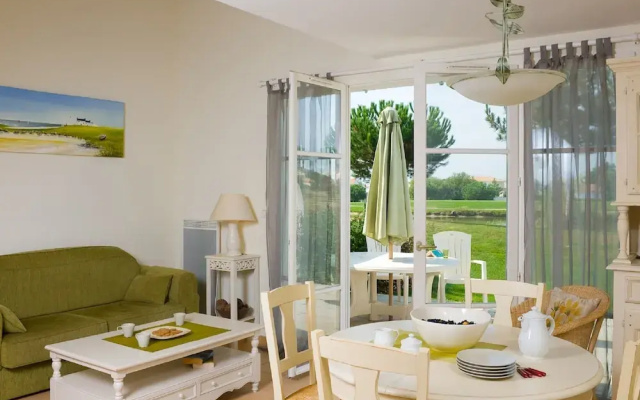 Charming holiday home with dishwasher located at golf course