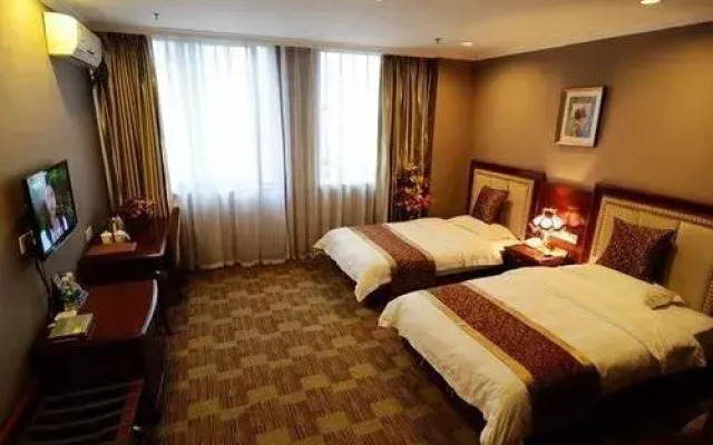 Louver Hotel