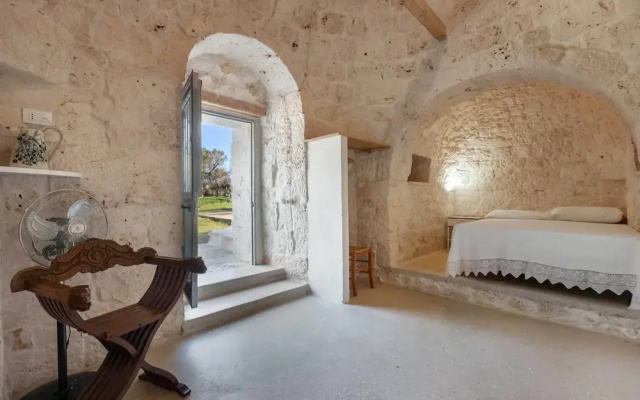 3745 Trullo Puspo by Barbarhouse