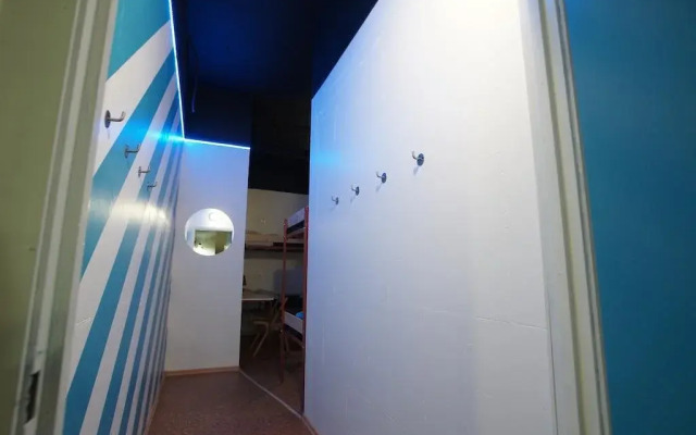 2X2, mini-hotel