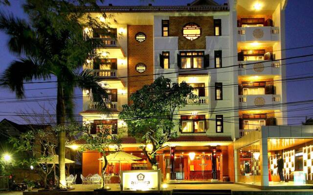 Отель Aurora Riverside Хойан вид на фасад