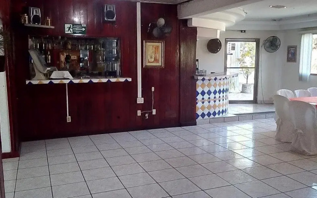 Hotel Montserrat