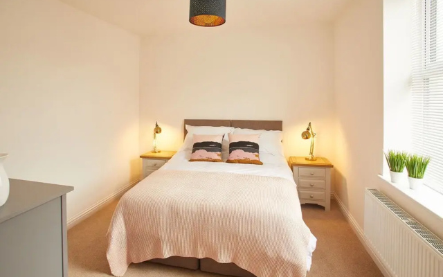 Esplanade Apartment