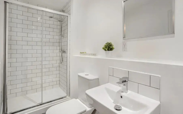 Oceanic Bliss Sleeps 7 With Netflix