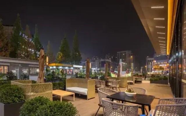 Atour Hotel Chengdu West Railway Station Zhongba Subway Station