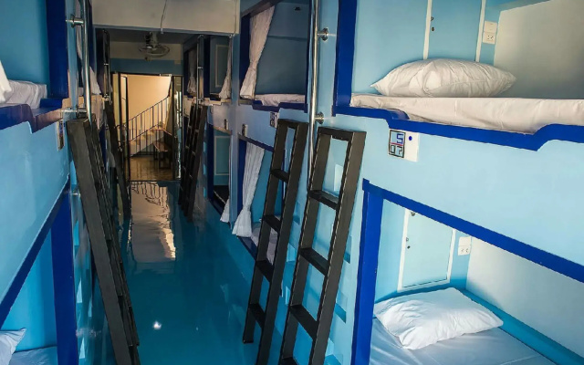 The Port Hostel By Suwatchai