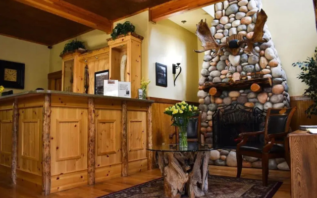 Exit Glacier Lodge
