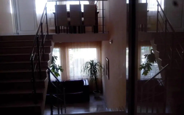 Arena Tarnovo Hotel